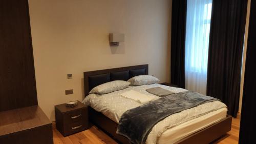 Habitación Triple Deluxe del hotel OYO The Kilburn Arms. Foto 9