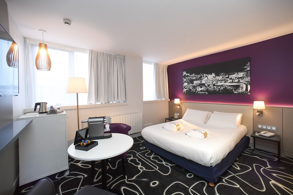 Habitación Privilege - Una cama doble del hotel Mercure Saint Lo Centre. Foto 4