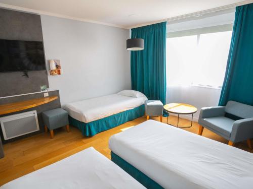Habitación Estándar con 3 camas individuales del hotel Mercure Mont Saint Michel