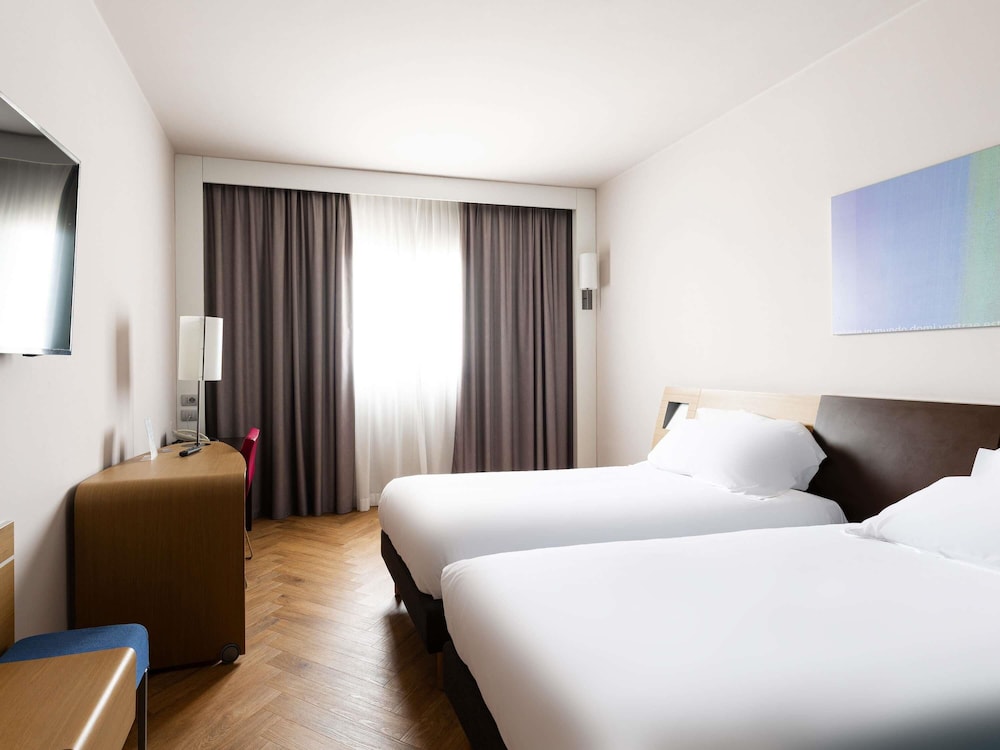 Habitación estándar, 2 camas individuales del hotel Novotel Caserta Sud
