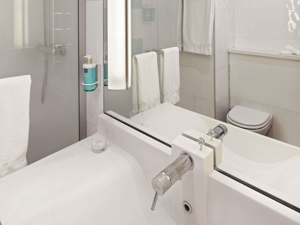 Habitación estándar, 2 camas individuales del hotel Novotel Caserta Sud. Foto 12