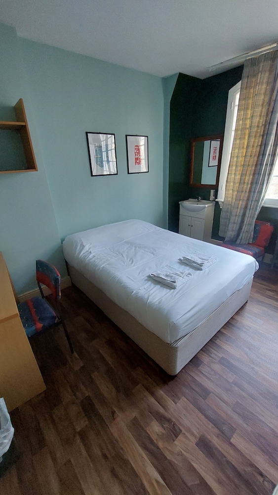 Habitación básica doble, baño compartido del hotel Strand Continental - Hostel