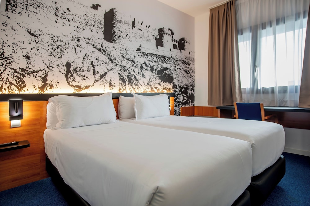 Habitación clásica con 1 cama doble o 2 individuales del hotel Sercotel Plana Onda. Foto 4