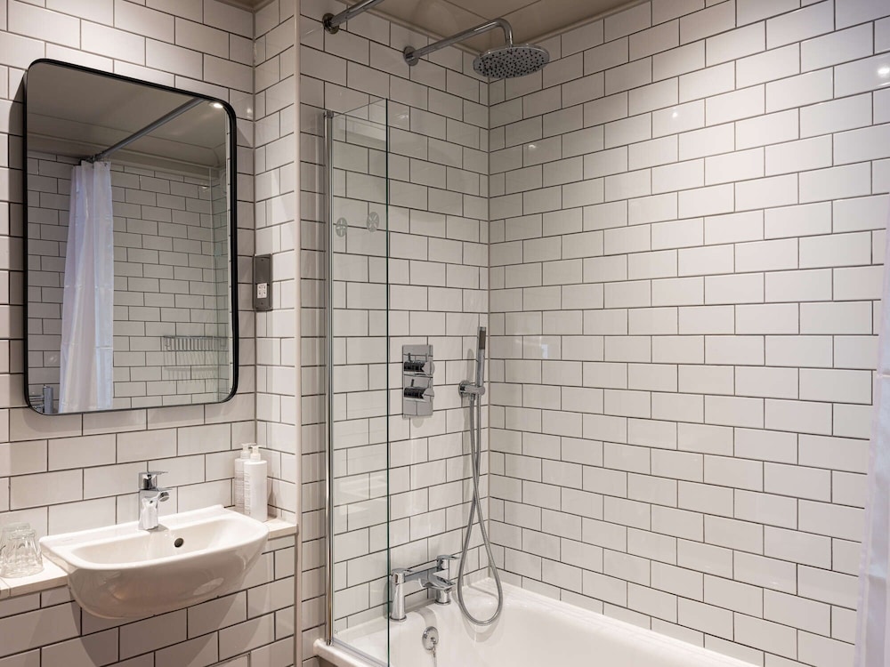 Habitación superior con 2 camas individuales del hotel The Dukes Head. Foto 4