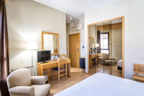 Habitación Doble Económica - 1 o 2 camas del hotel Alda Castelao. Foto 2