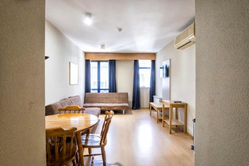 Apartamento del hotel Alda Castelao. Foto 1