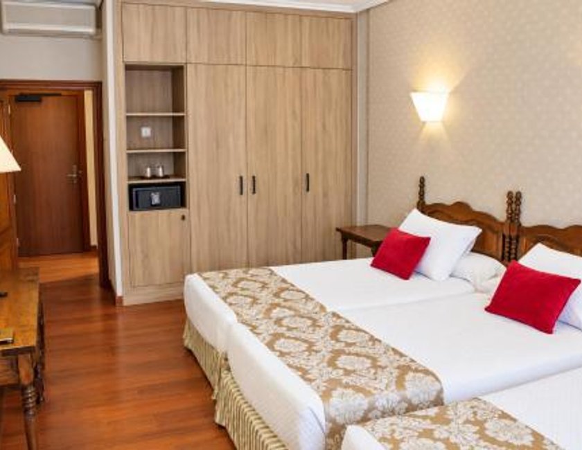 Habitación Doble con Cama supletoria del hotel Pazo o Rial