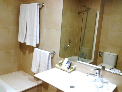 Habitación Cuádruple Estándar del hotel Pazo o Rial