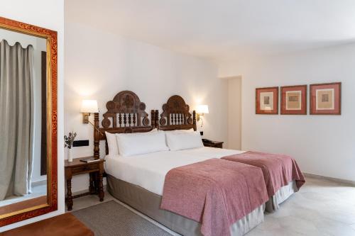 Habitación doble Sofá Cama incluido 2 Camas individuales Normal del hotel Parador De Ciudad Rodrigo