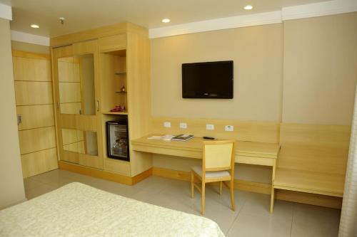 Habitación Doble Estándar del hotel Atlantico Copacabana. Foto 1