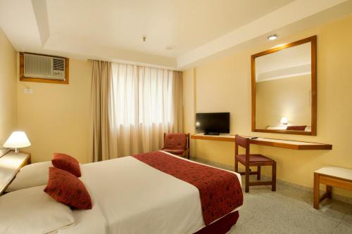 Habitación Doble Estándar del hotel Atlantico Copacabana. Foto 3