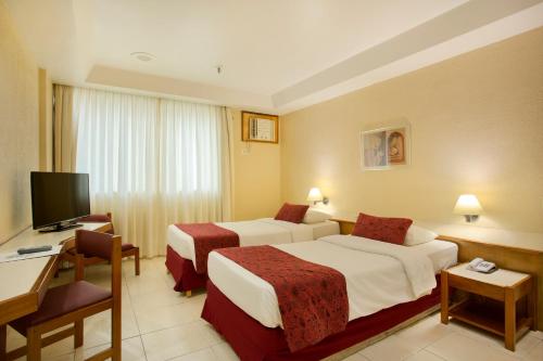 Habitación Doble de Lujo del hotel Atlantico Copacabana. Foto 3