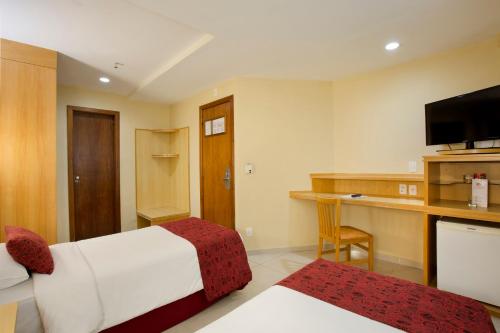 Habitación Doble Estándar - 2 camas del hotel Atlantico Copacabana. Foto 3