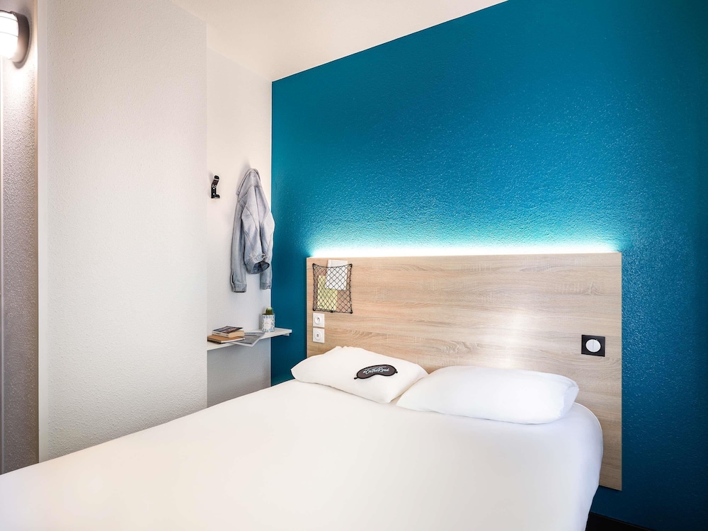 Habitación Cabrio con baño privado - Novedad en #ontheroad del hotel hotelF1 Moret Fontainebleau