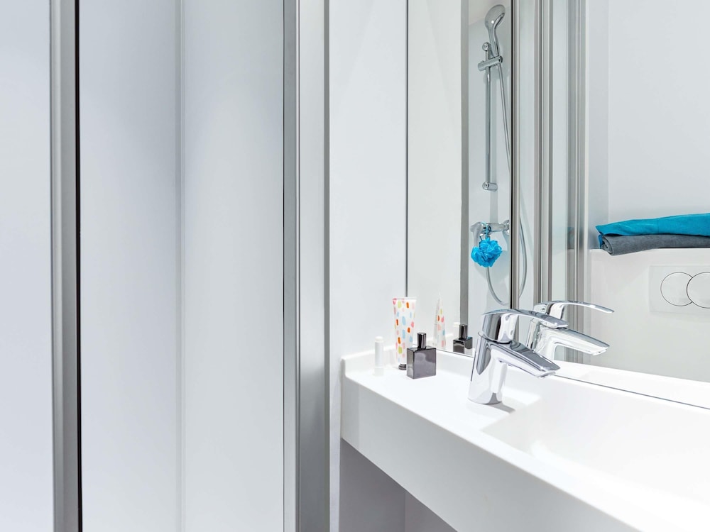 Habitación Cabrio con baño privado - Novedad en #ontheroad del hotel hotelF1 Moret Fontainebleau. Foto 10
