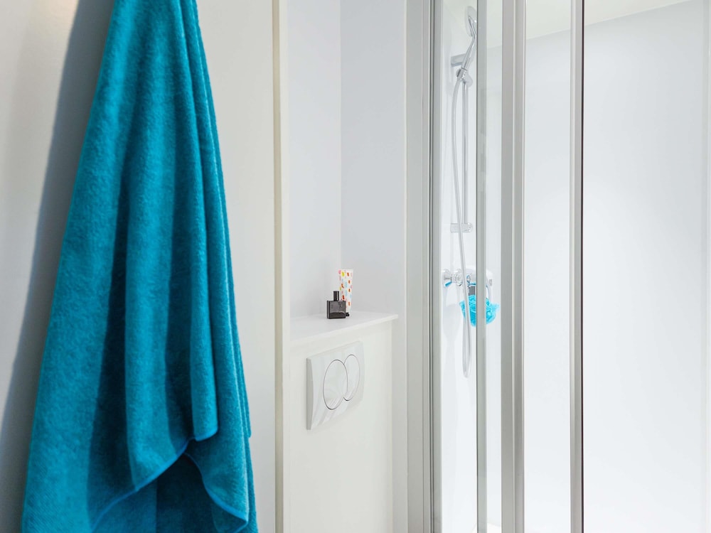 Habitación Cabrio con baño privado - Novedad en #ontheroad del hotel hotelF1 Moret Fontainebleau. Foto 11