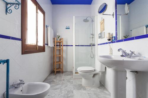 Habitación Doble Pequeña del hotel La Casa Del Maestro. Foto 1