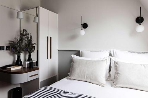 Classic Single Room with Shower Only - Upper Floor/Non - Smoking del hotel Best Western Premier The Blake Paris Gare Saint Lazare