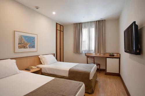 Habitación Triple Estándar del hotel Windsor Plaza Copacabana. Foto 1