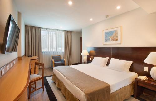 Suite Junior con vistas a la ciudad del hotel Windsor Plaza Copacabana. Foto 1