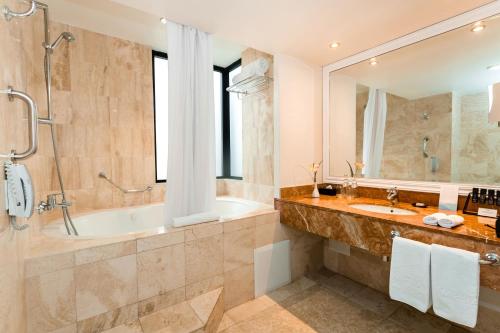 Suite Bussines The Level del hotel Melia Lima. Foto 2