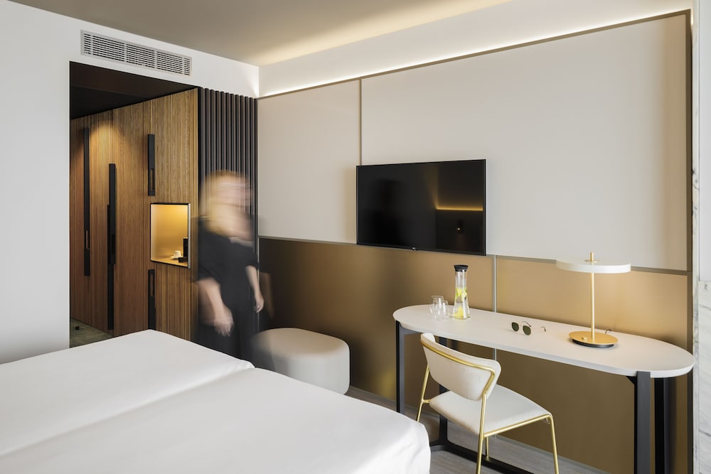 Habitación clásica con 2 camas individuales (Zen View) del hotel Azoris Royal Garden. Foto 1