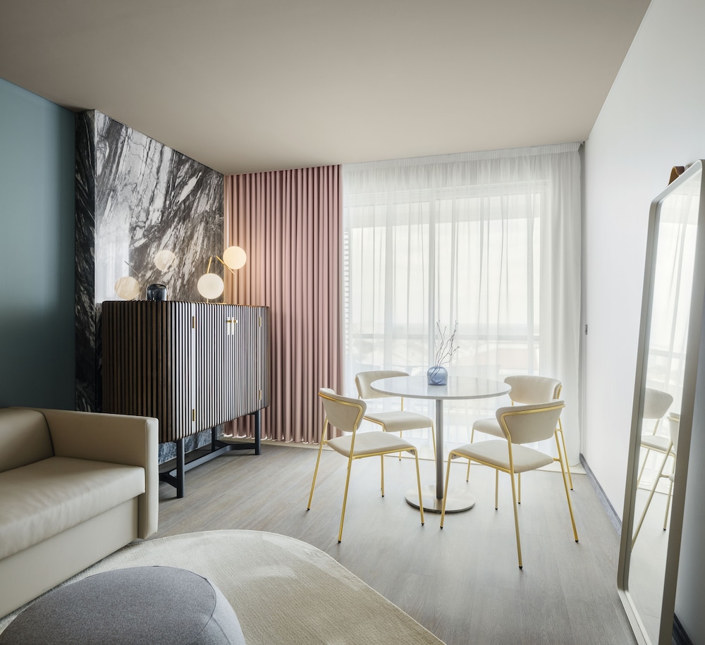 Suite del hotel Azoris Royal Garden. Foto 5