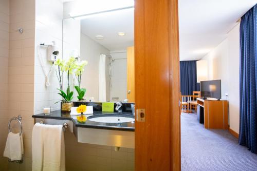 Habitación con cama extragrande. del hotel Ms Vila Nova. Foto 4