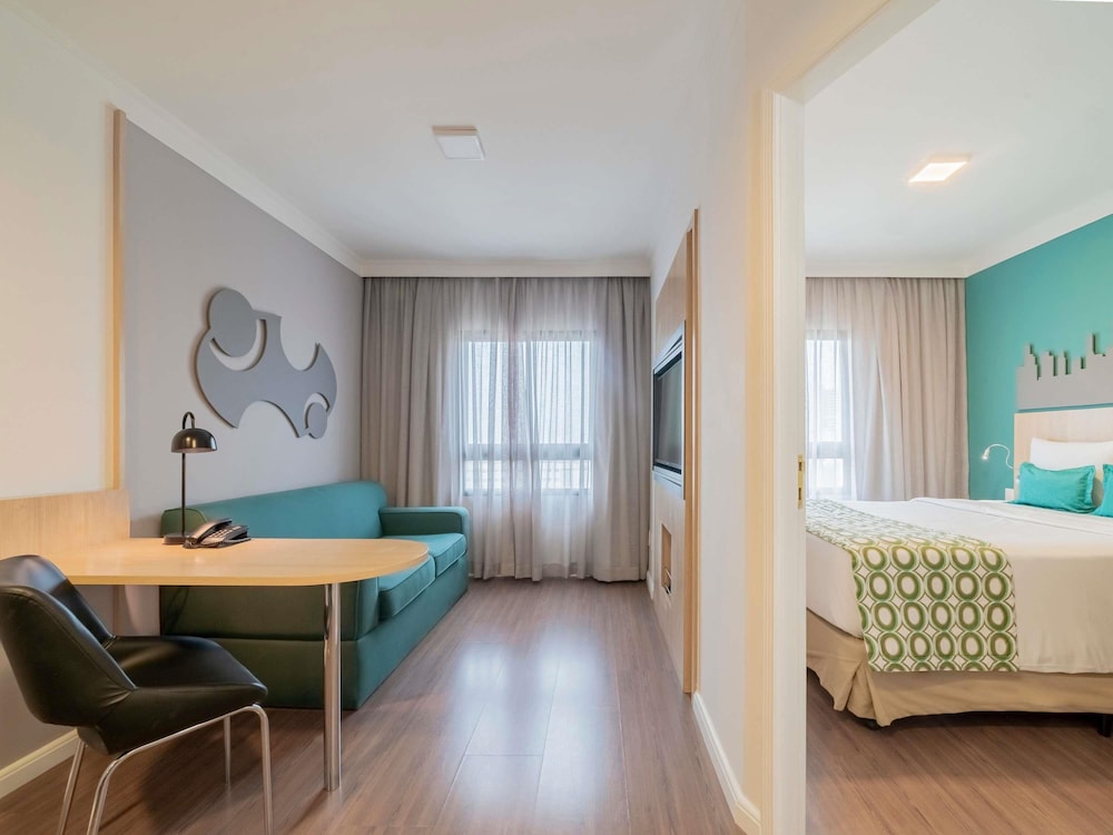 Suite ejecutiva, 1 cama de matrimonio del hotel Mercure Sao Paulo Pinheiros. Foto 2