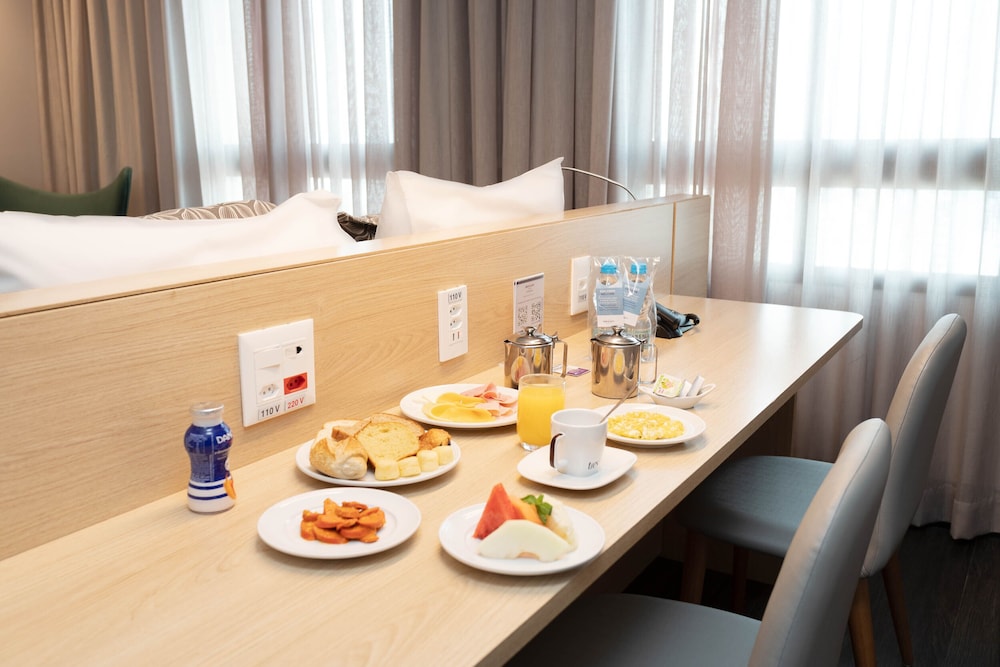 Habitación Superior con cama doble del hotel Mercure Sao Paulo Pinheiros. Foto 1