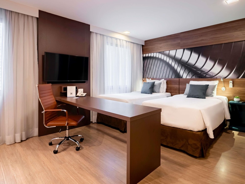 Habitación Superior con 2 camas individuales en la torre 1 del hotel Mercure Sao Paulo Moema Times Square. Foto 6