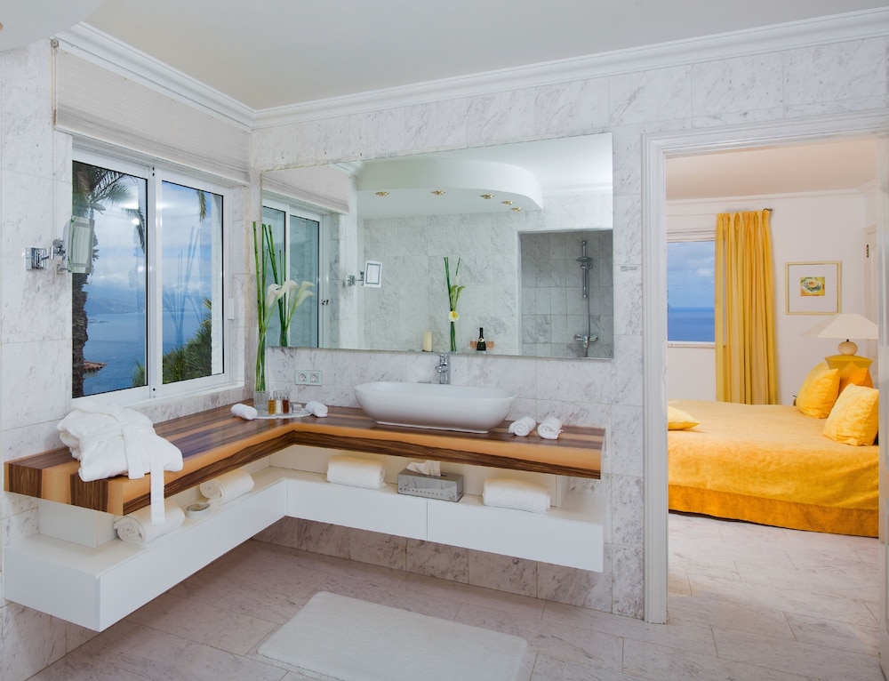Villa Grand, 3 habitaciones del hotel Jardin de la Paz. Foto 3