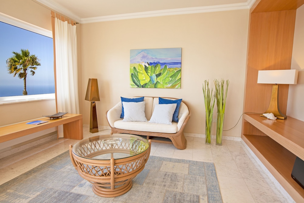 Suite junior del hotel Jardin de la Paz. Foto 3