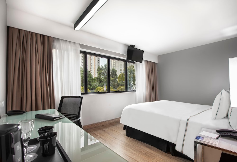 Deluxe Queen Accesible del hotel Melia Ibirapuera. Foto 1