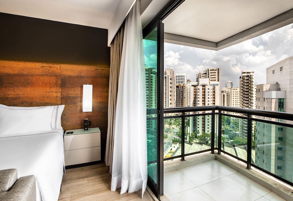 Grand Premium with Balcony del hotel Melia Ibirapuera. Foto 8