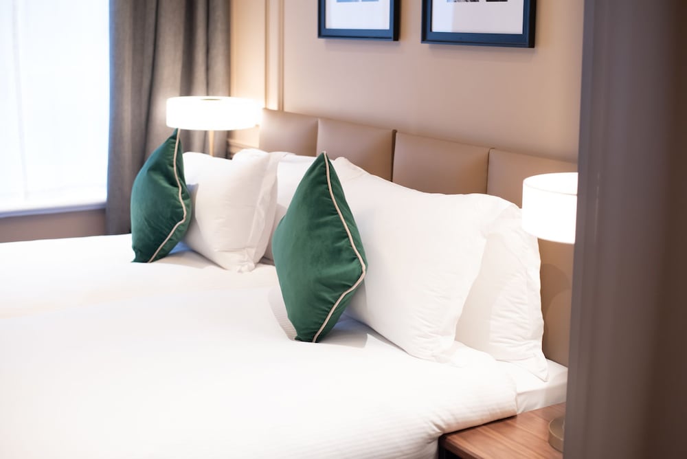 Habitación clásica con 1 cama doble o 2 individuales del hotel Counting House. Foto 8