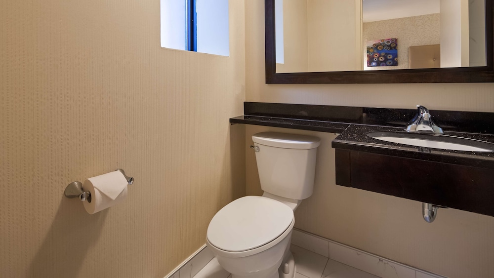 Suite, 2 camas de matrimonio, no fumadores (with Sofabed) del hotel Best Western Plus Montreal Downtown-hotel Europa. Foto 7