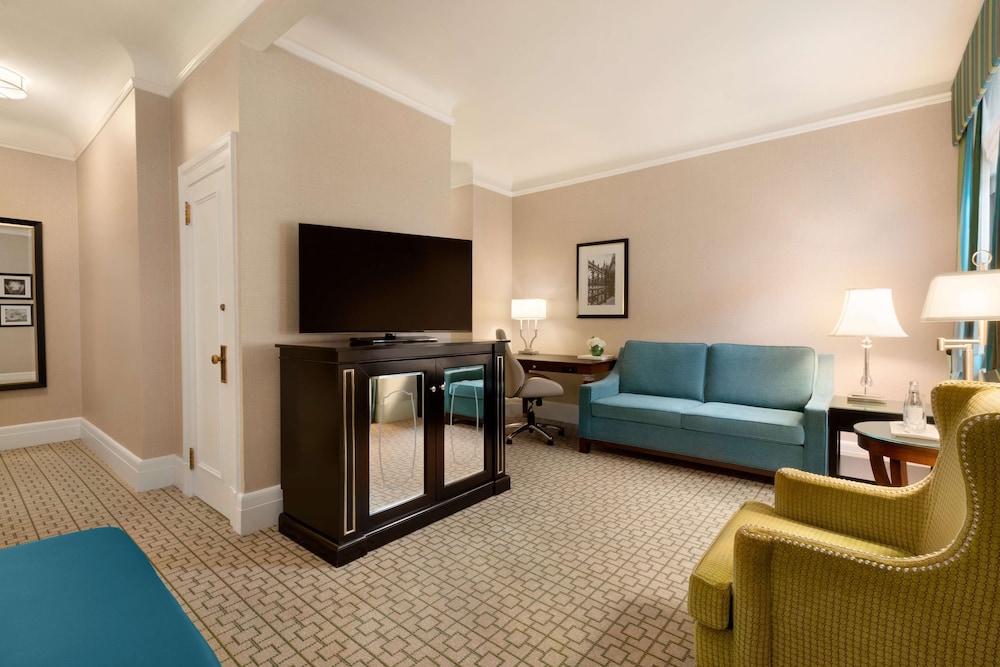 Habitación Deluxe doble, 2 camas dobles del hotel Fairmont Chateau Laurier. Foto 2
