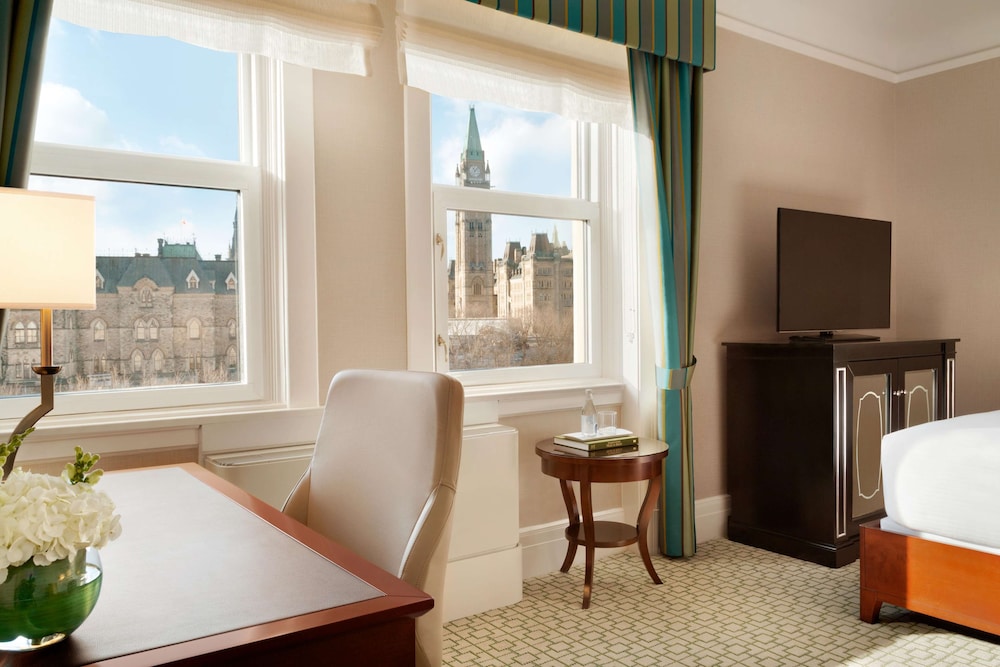 Signature Room,1 King Bed (Parliament or Majors Hill Park View) del hotel Fairmont Chateau Laurier. Foto 2