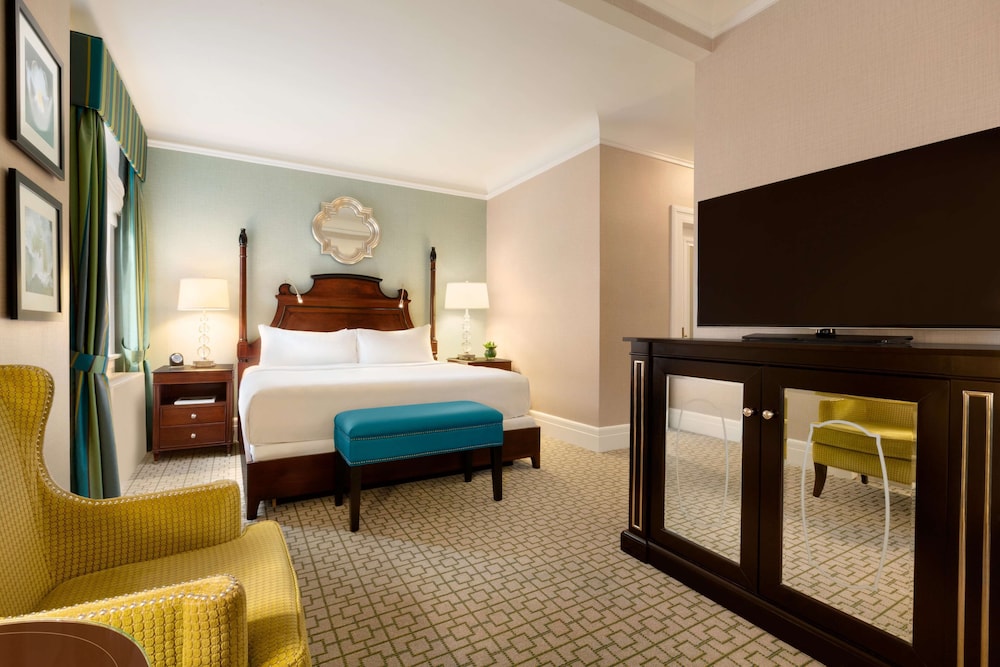 Habitación Deluxe, 1 cama de matrimonio del hotel Fairmont Chateau Laurier. Foto 3