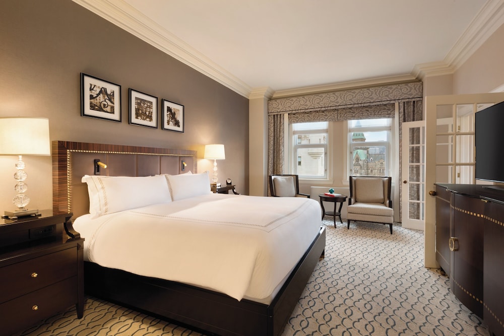 Fairmont Gold, Suite, 1 cama de matrimonio grande del hotel Fairmont Chateau Laurier