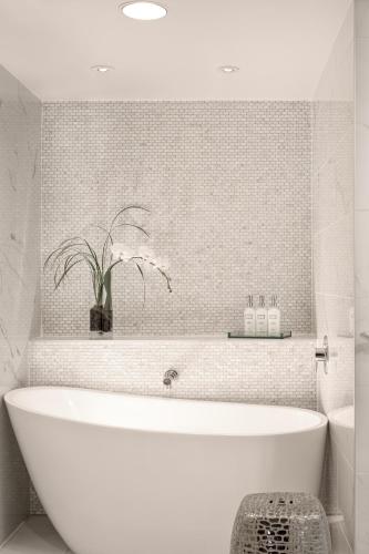 Suite para no fumadores - ático del hotel Georgian Court Hotel. Foto 1