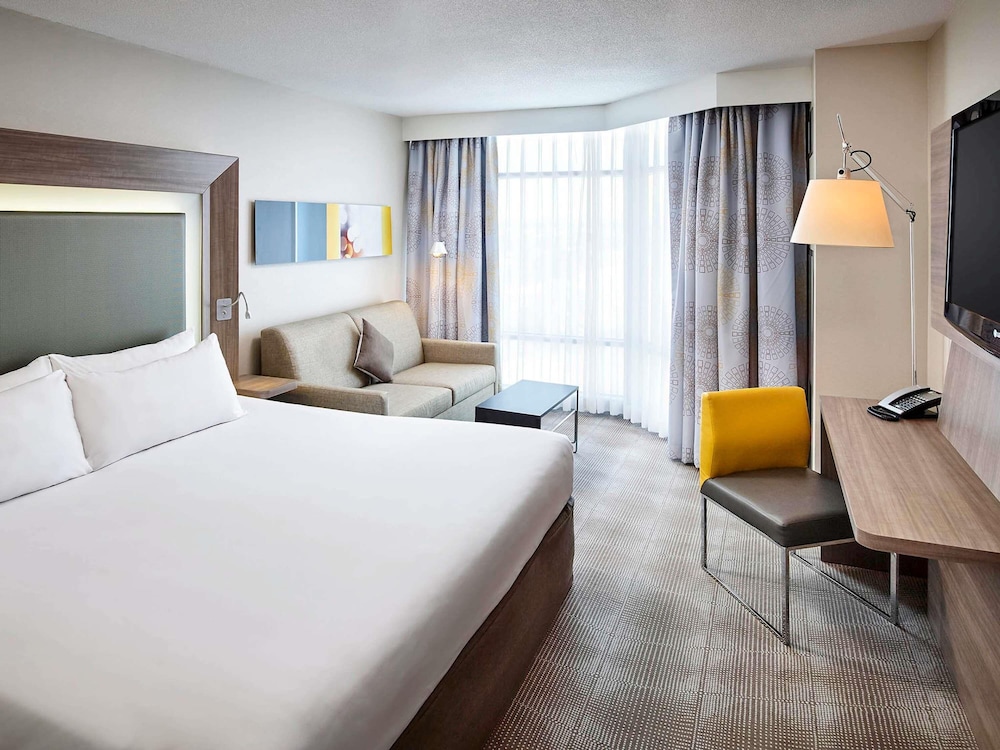Habitación ejecutiva con 1 cama king size del hotel Novotel Toronto North York. Foto 9