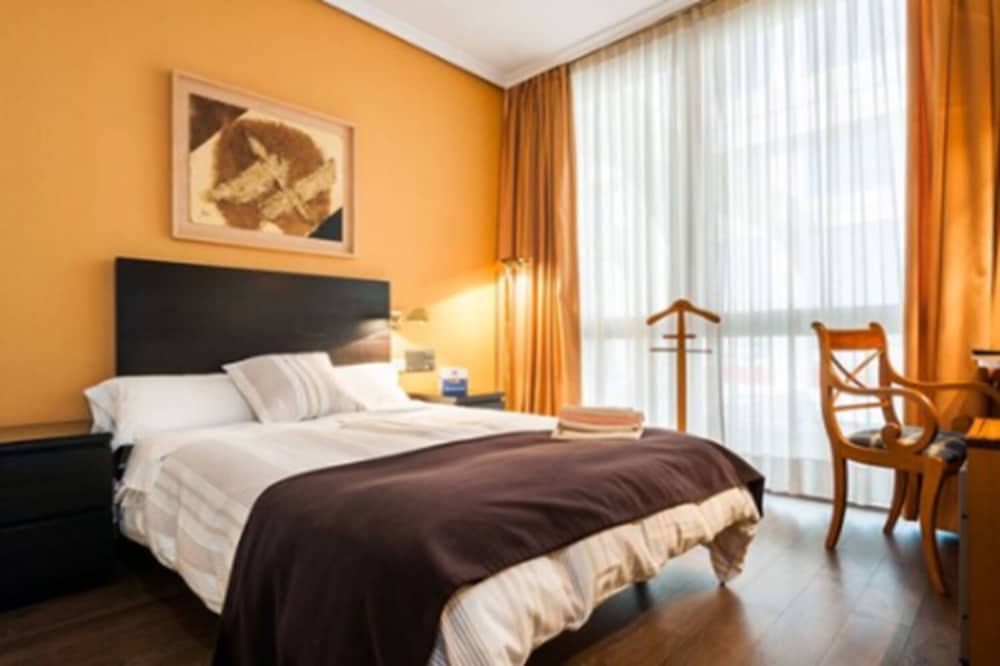 Habitación Individual Premium del hotel Majadahonda. Foto 2