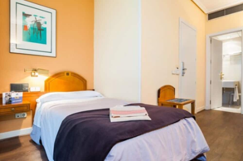Habitación Individual Premium del hotel Majadahonda. Foto 3