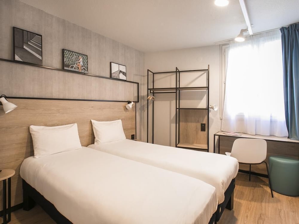 Habitación estándar con 2 camas individuales del hotel Ibis Avignon Sud. Foto 14