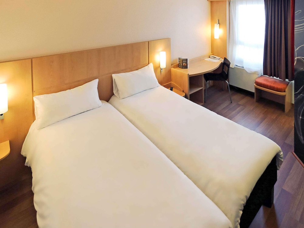 Habitación estándar con dos camas individuales del hotel Ibis Montpellier Centre Polygone