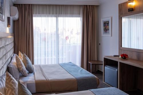 Habitación Cuádruple del hotel Imperial Holiday and Spa. Foto 5