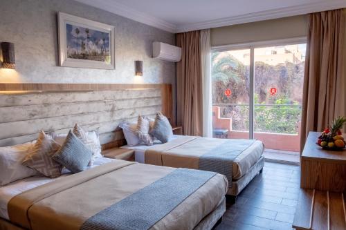 Habitación Cuádruple Estándar del hotel Imperial Holiday and Spa. Foto 1