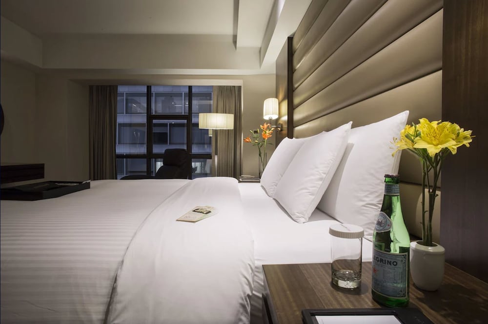 Suite Ejecutiva 1 Dormitorio King del hotel Swissôtel Lima. Foto 1